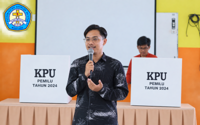 KPU Kota Magelang Sosialisasikan Pemilihan Ketua OSIS Secara Langsung di SMK Wiyasa Magelang